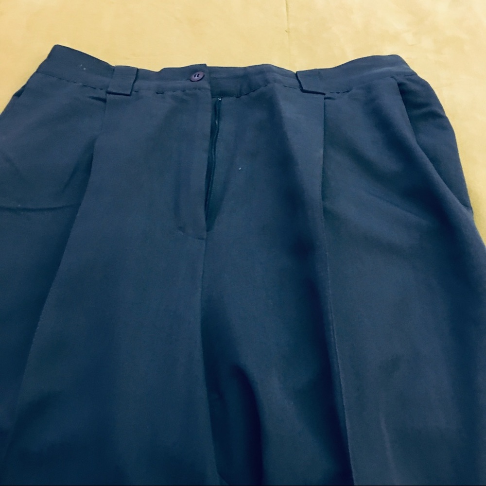 Suit - Picture 7 of 8